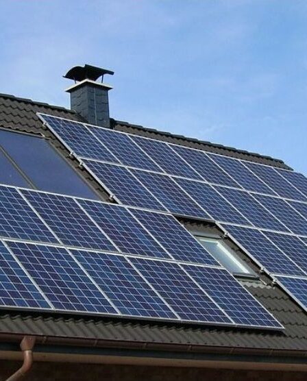 painéis solares fotovoltaicos nos telhados